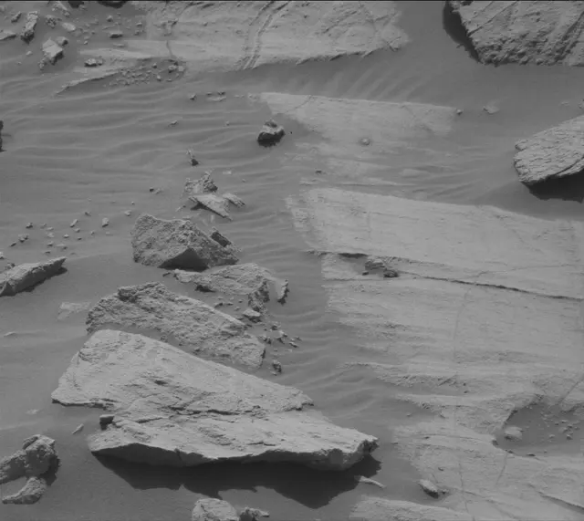 Sol 2731: Mast Camera (Mastcam)
