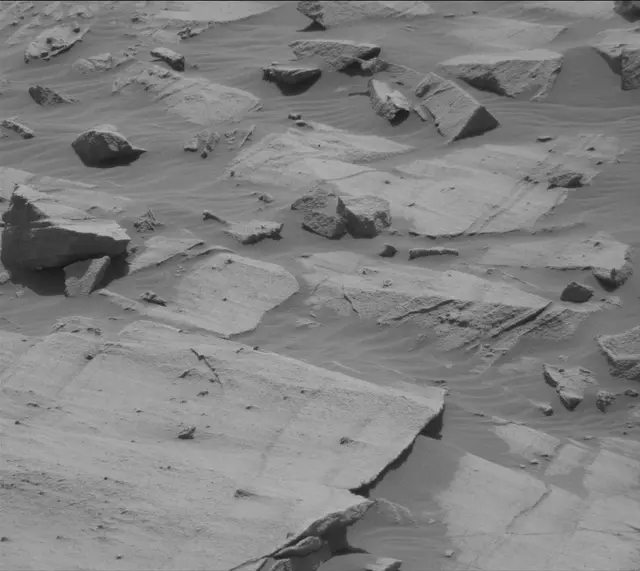 Sol 2731: Mast Camera (Mastcam)