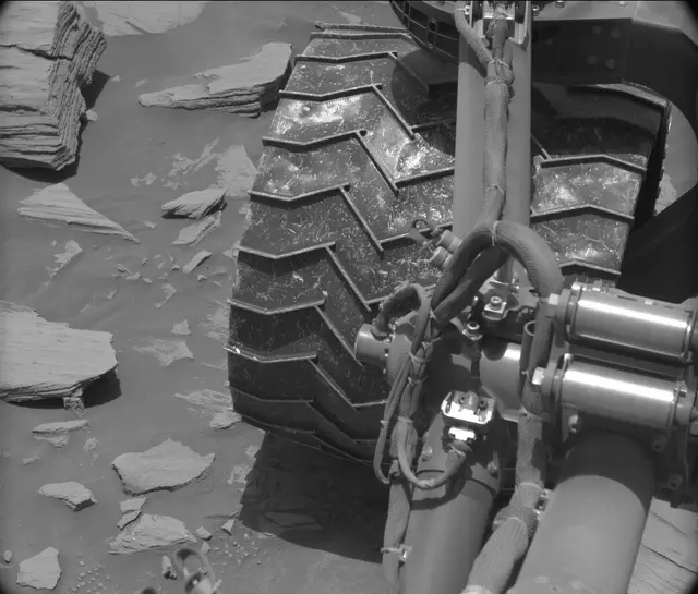 Sol 2732: Mast Camera (Mastcam)