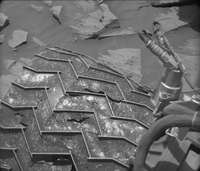 Sol 2732: Mast Camera (Mastcam)