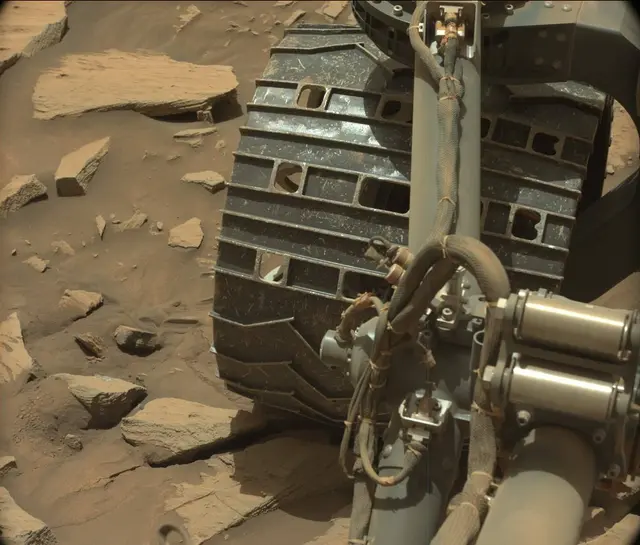 Sol 2732: Mast Camera (Mastcam)