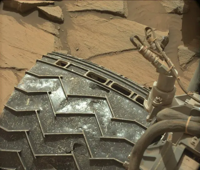 Sol 2732: Mast Camera (Mastcam)