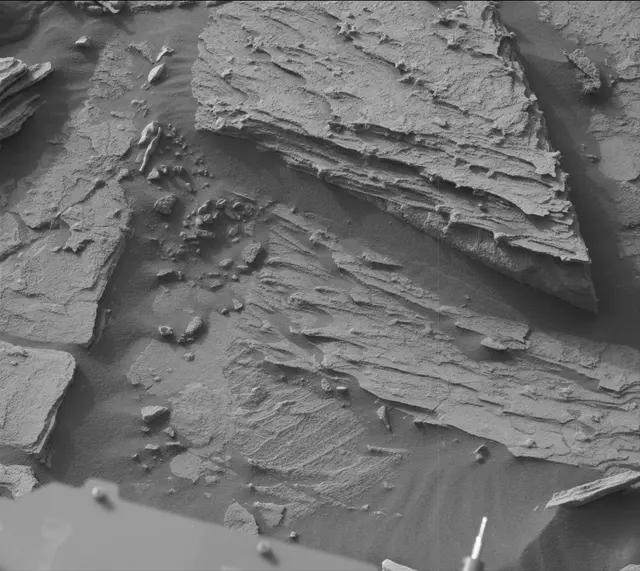Sol 2732: Mast Camera (Mastcam)
