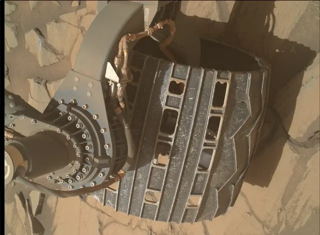 Sol 2732: Mars Hand Lens Imager (MAHLI)