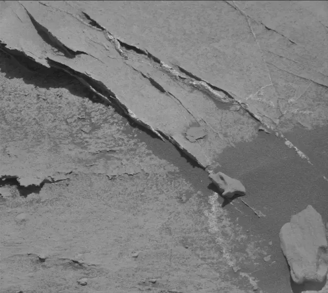 Sol 2735: Mast Camera (Mastcam)