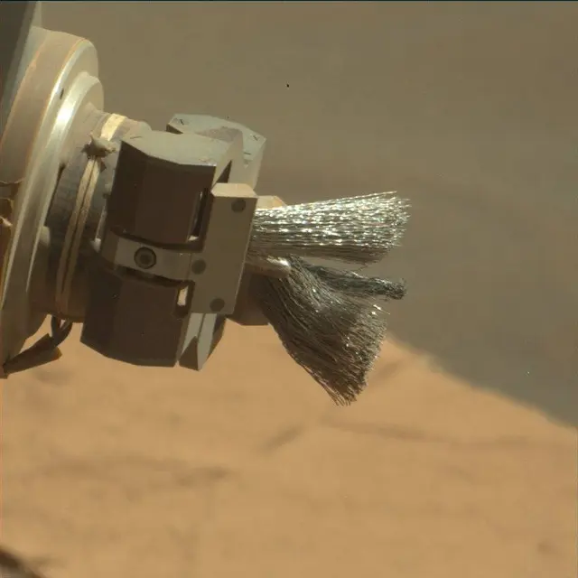 Sol 2735: Mast Camera (Mastcam)