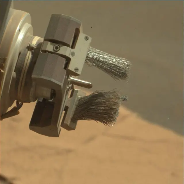 Sol 2735: Mast Camera (Mastcam)