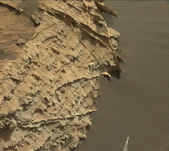 Sol 2736: Mast Camera (Mastcam)