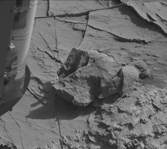 Sol 2736: Mast Camera (Mastcam)