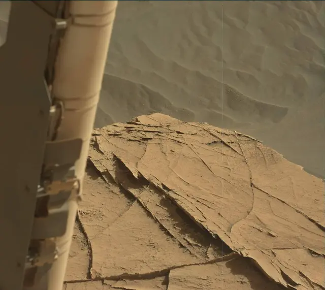 Sol 2736: Mast Camera (Mastcam)