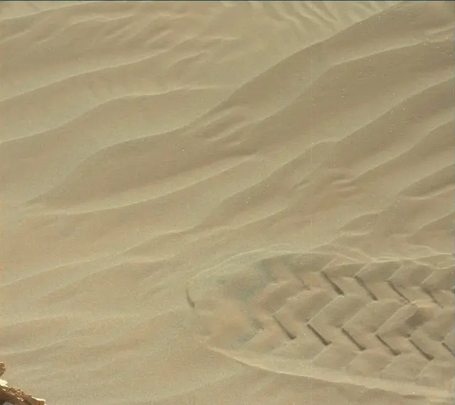 Sol 2736: Mast Camera (Mastcam)
