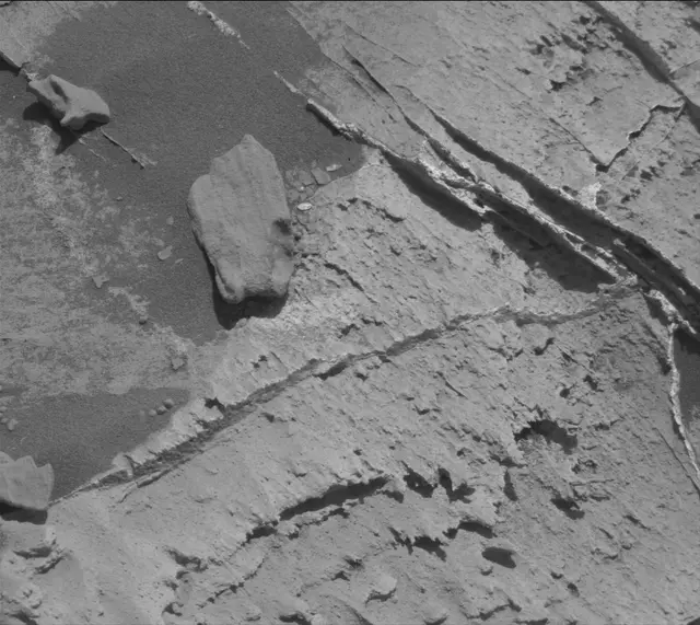 Sol 2737: Mast Camera (Mastcam)