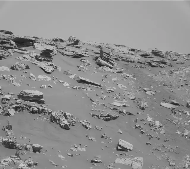 Sol 2737: Mast Camera (Mastcam)