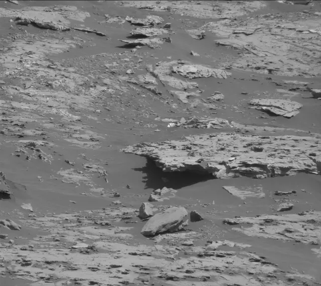 Sol 2737: Mast Camera (Mastcam)