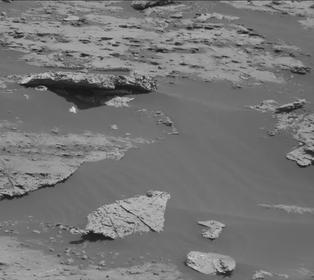 Sol 2737: Mast Camera (Mastcam)