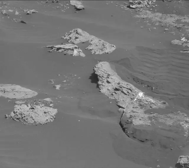 Sol 2737: Mast Camera (Mastcam)