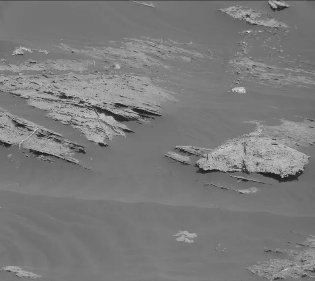 Sol 2737: Mast Camera (Mastcam)