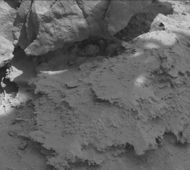 Sol 2737: Mast Camera (Mastcam)