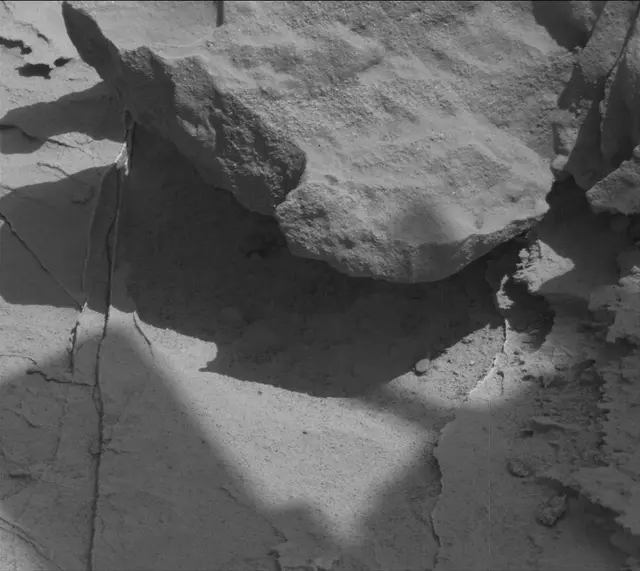 Sol 2737: Mast Camera (Mastcam)