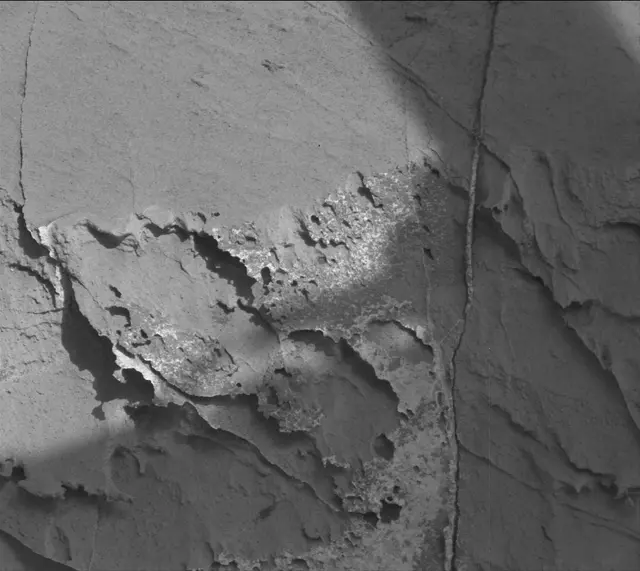 Sol 2737: Mast Camera (Mastcam)