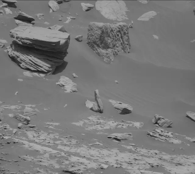 Sol 2741: Mast Camera (Mastcam)