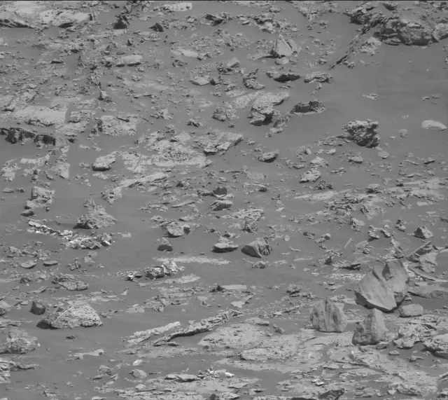 Sol 2741: Mast Camera (Mastcam)