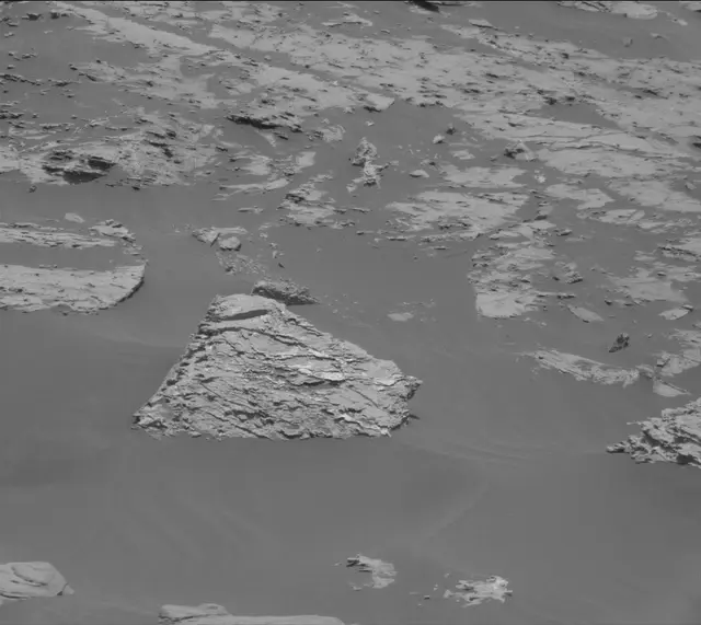 Sol 2741: Mast Camera (Mastcam)