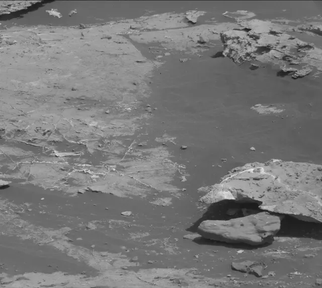 Sol 2741: Mast Camera (Mastcam)