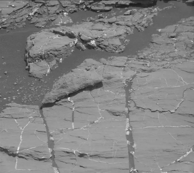 Sol 2744: Mast Camera (Mastcam)