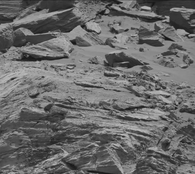 Sol 2744: Mast Camera (Mastcam)