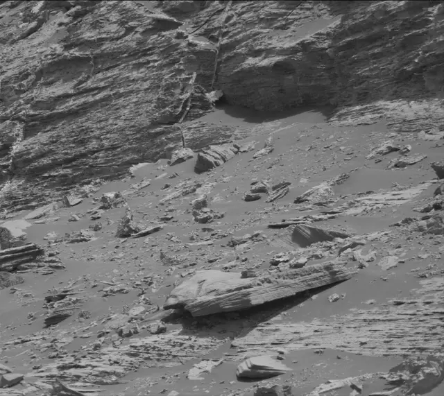 Sol 2744: Mast Camera (Mastcam)