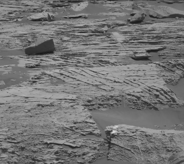 Sol 2744: Mast Camera (Mastcam)