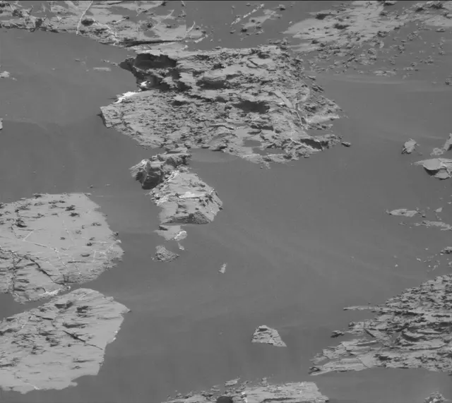 Sol 2744: Mast Camera (Mastcam)