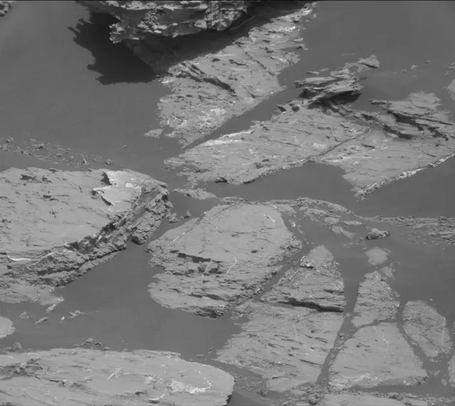 Sol 2744: Mast Camera (Mastcam)