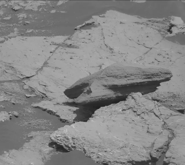 Sol 2744: Mast Camera (Mastcam)