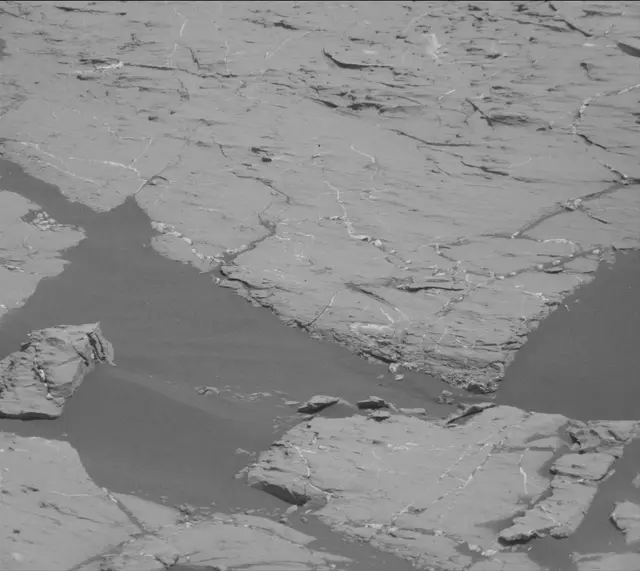 Sol 2744: Mast Camera (Mastcam)