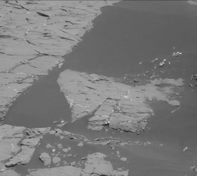 Sol 2744: Mast Camera (Mastcam)