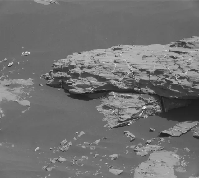 Sol 2744: Mast Camera (Mastcam)