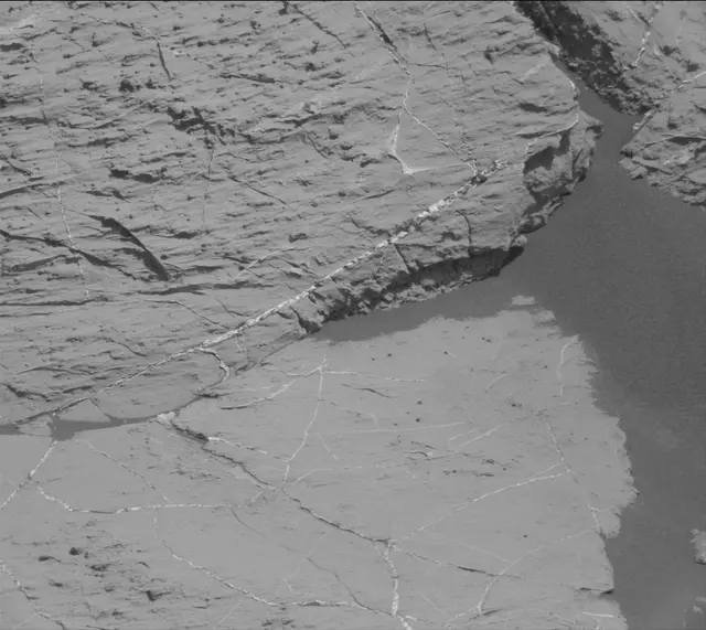 Sol 2744: Mast Camera (Mastcam)