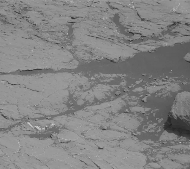 Sol 2744: Mast Camera (Mastcam)