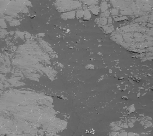 Sol 2744: Mast Camera (Mastcam)