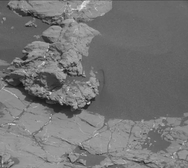 Sol 2744: Mast Camera (Mastcam)