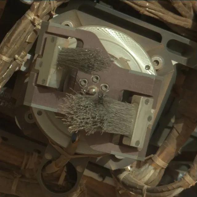 Sol 2744: Mast Camera (Mastcam)