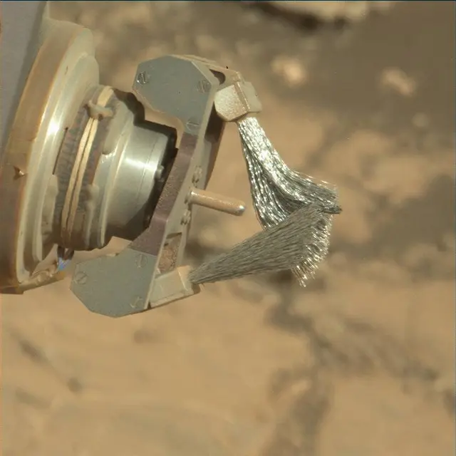Sol 2744: Mast Camera (Mastcam)
