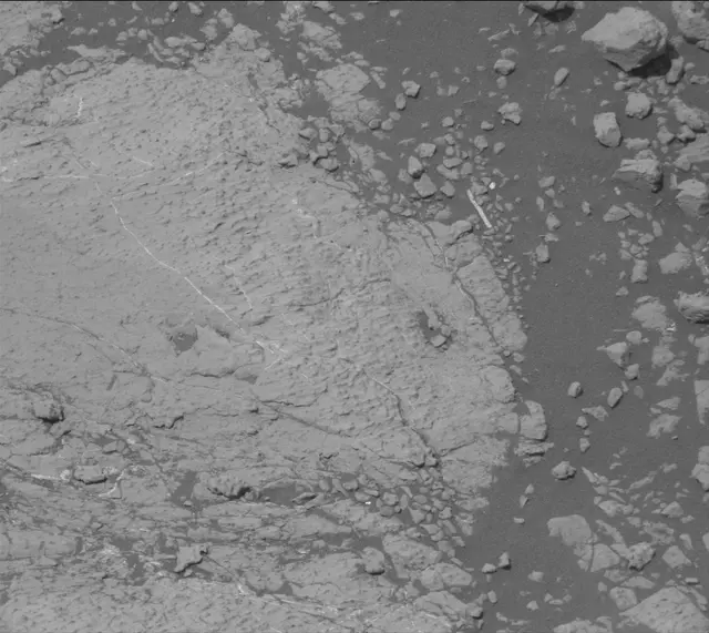 Sol 2747: Mast Camera (Mastcam)