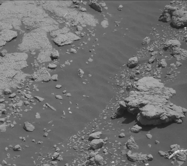 Sol 2747: Mast Camera (Mastcam)