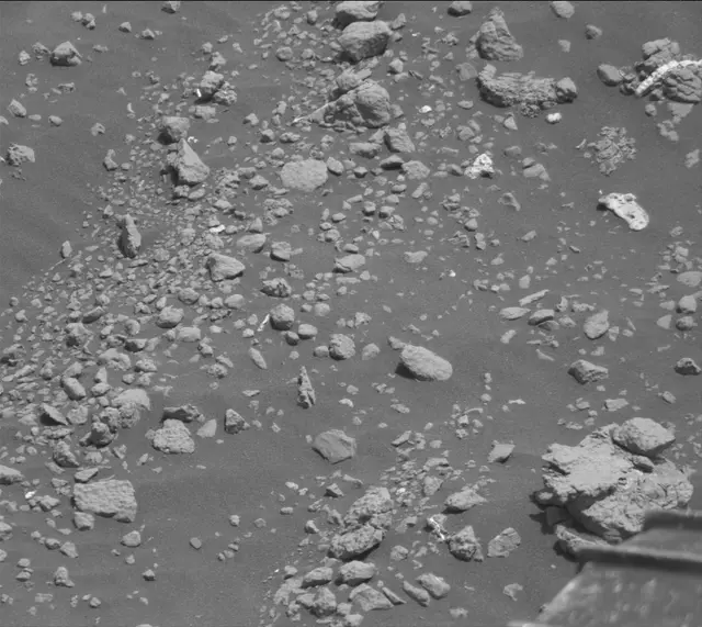 Sol 2747: Mast Camera (Mastcam)