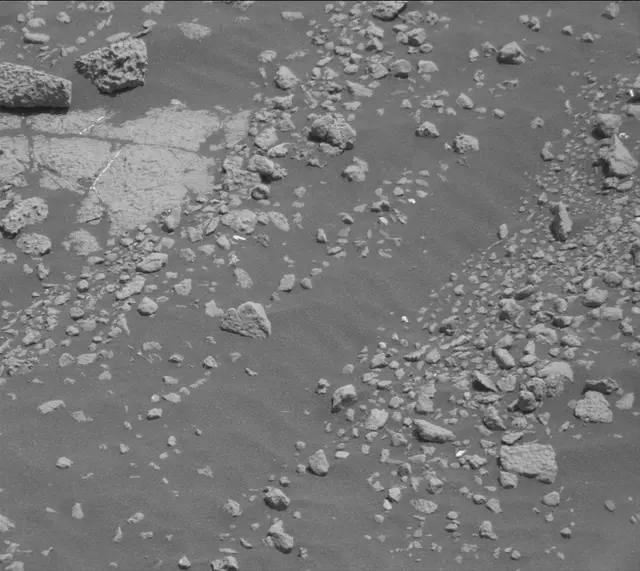 Sol 2747: Mast Camera (Mastcam)