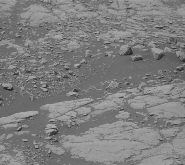 Sol 2747: Mast Camera (Mastcam)