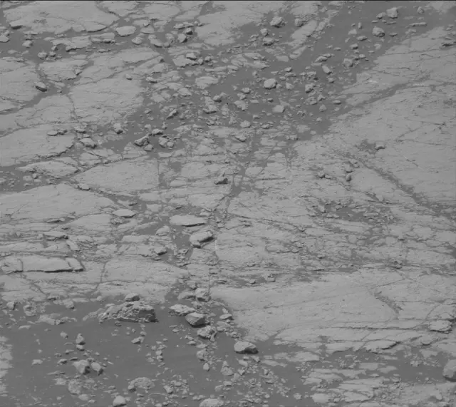 Sol 2747: Mast Camera (Mastcam)